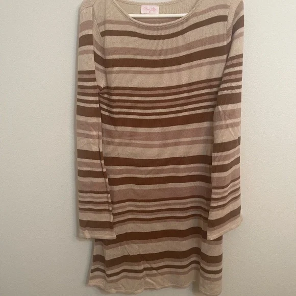 Pink & Brown Bell Sleeve Sweater Dress | Pink Lily - Picture 2 of 7
